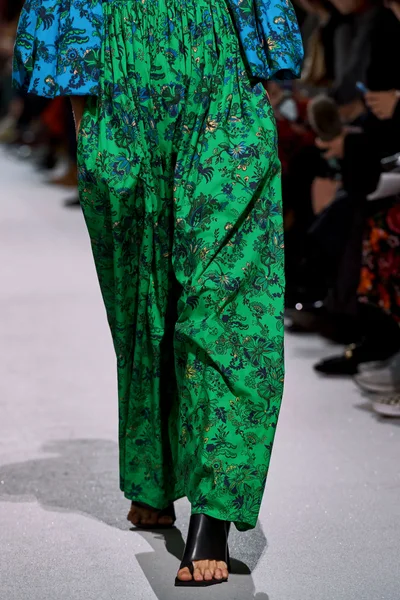 Look 154